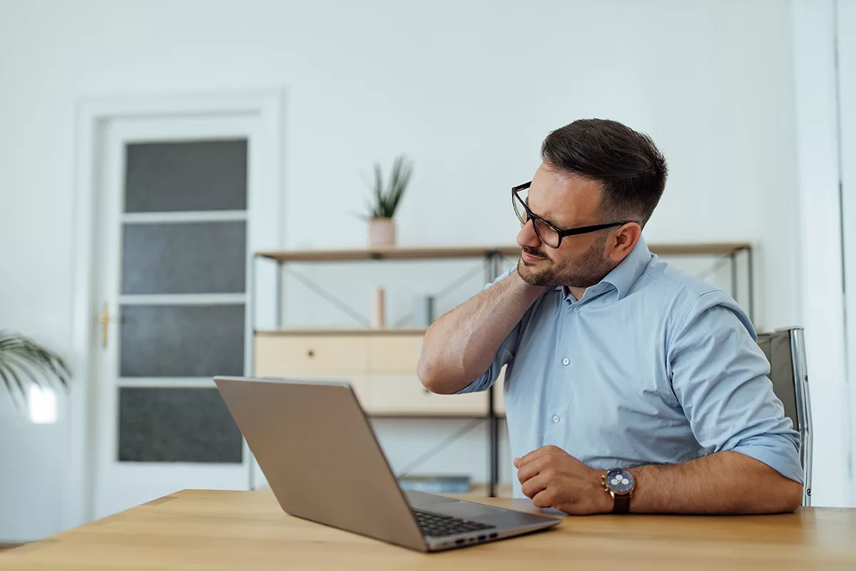 Cervicalgie Causes et traitements pour soulager la douleur
