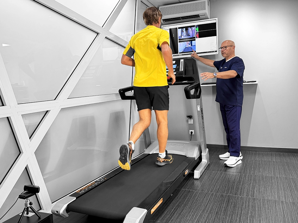 Analyse de la foulée sur tapis de course à capteurs